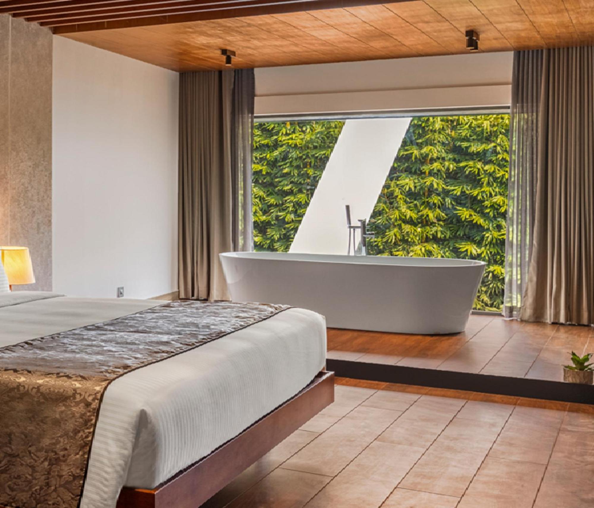 Sterling Athirappilly Hotel Kallana Bagian luar foto